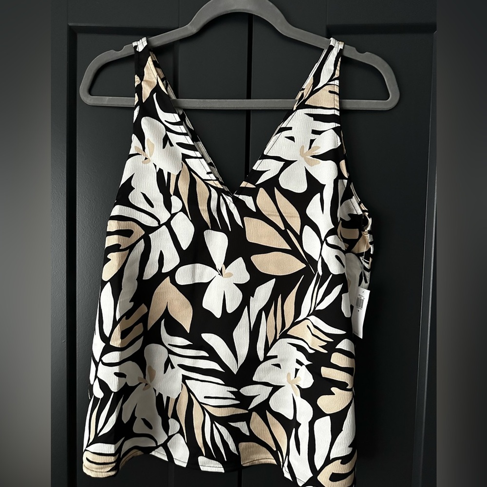 Old Navy satin tank, size M, NWT